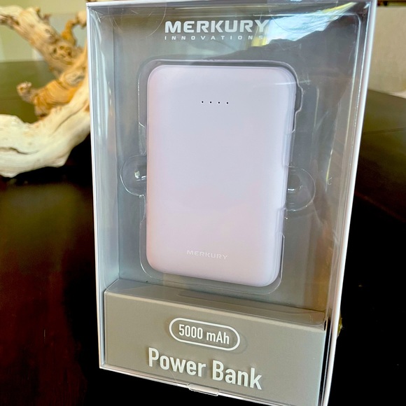 Brand New Merkury Innovations Portable Compact Power Bank 5000mAh Light Purple! - Picture 1 of 3